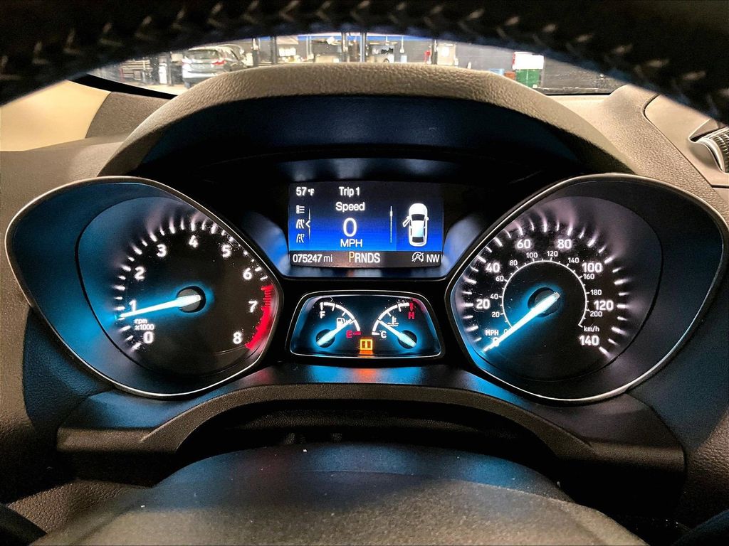 2018 Ford Escape — photo 26
