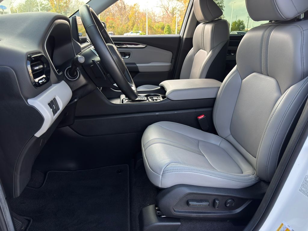 2025 Honda Pilot EX-L - 11