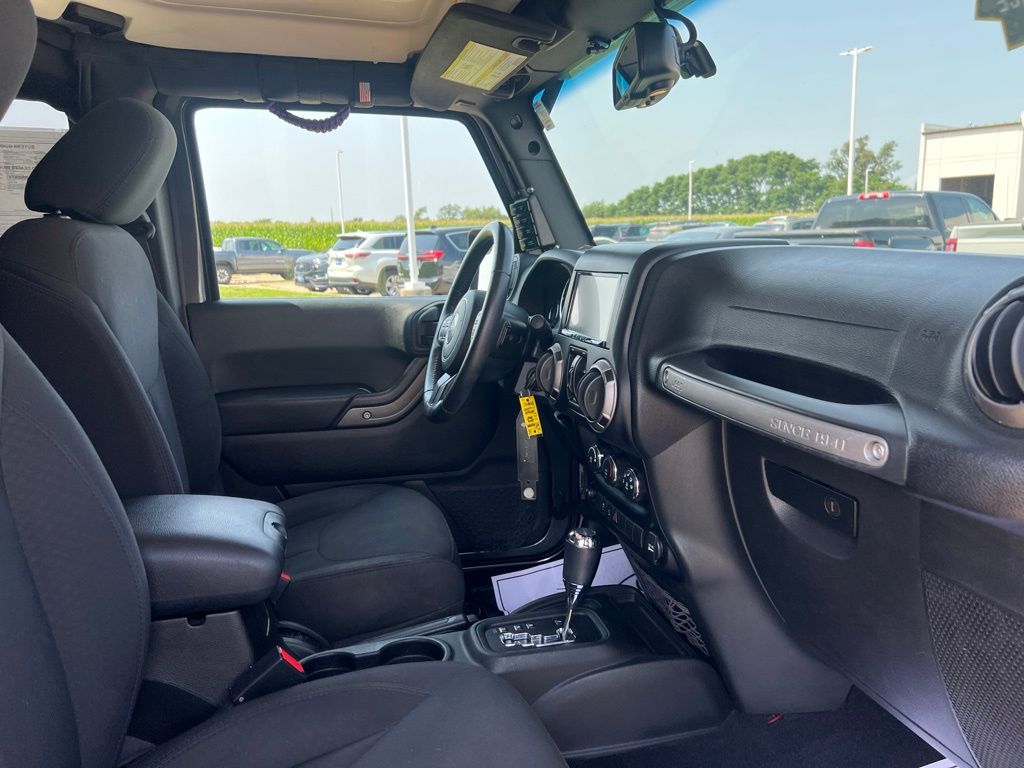 Used 2016 Jeep Wrangler SUV