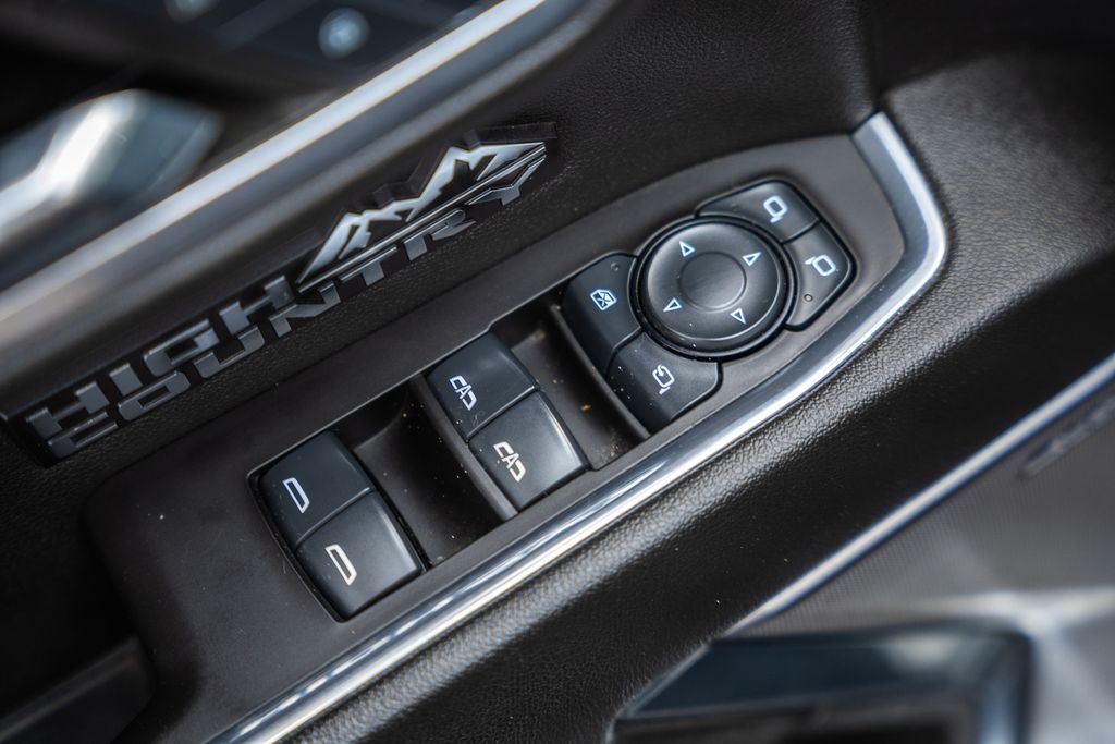 ChevroletSilverado 150038