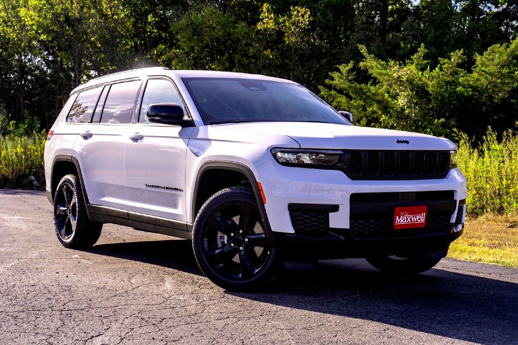New Car 2025 Jeep Grand Cherokee L  Altitude For Sale Under $50,000 In Taylor, Texas
