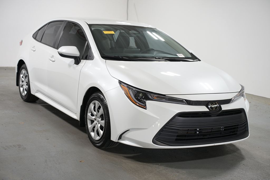 Thumbnail: 2025 Toyota Corolla - 3