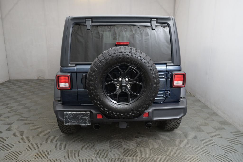 View vehicle photo 6