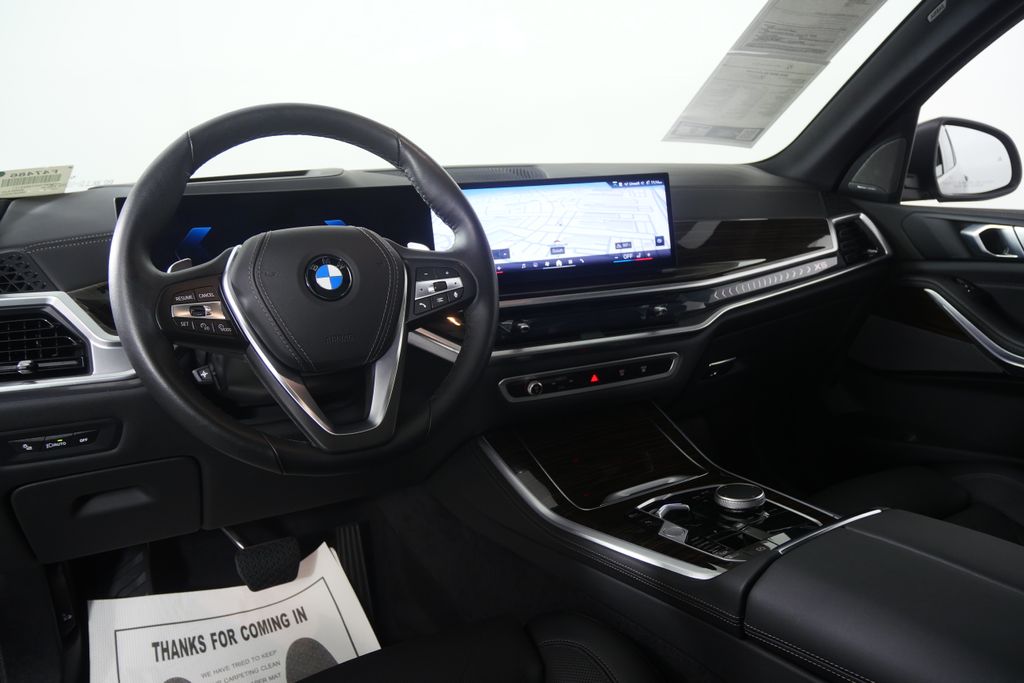 Thumbnail: 2026 BMW X5 - 18