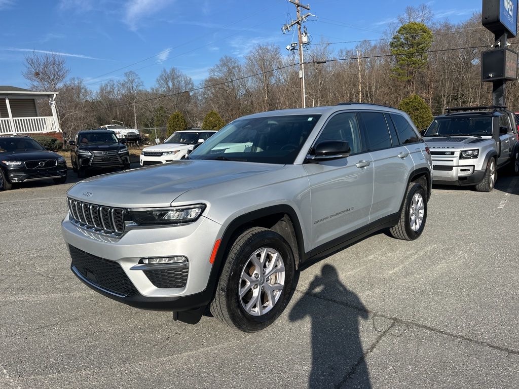 2022 Jeep Grand Cherokee Limited's photo