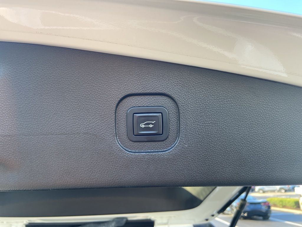 Thumbnail: 2013 Chevrolet Equinox - 14