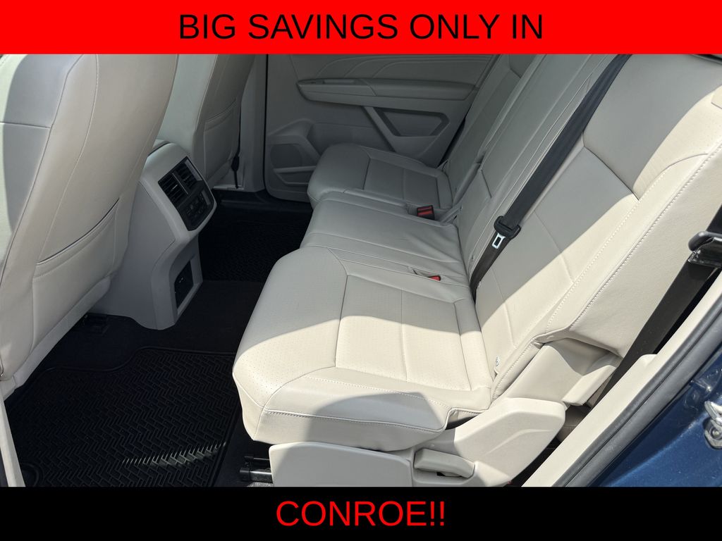 2022 Volkswagen Atlas SEL Blue at DeMontrond Auto Country
