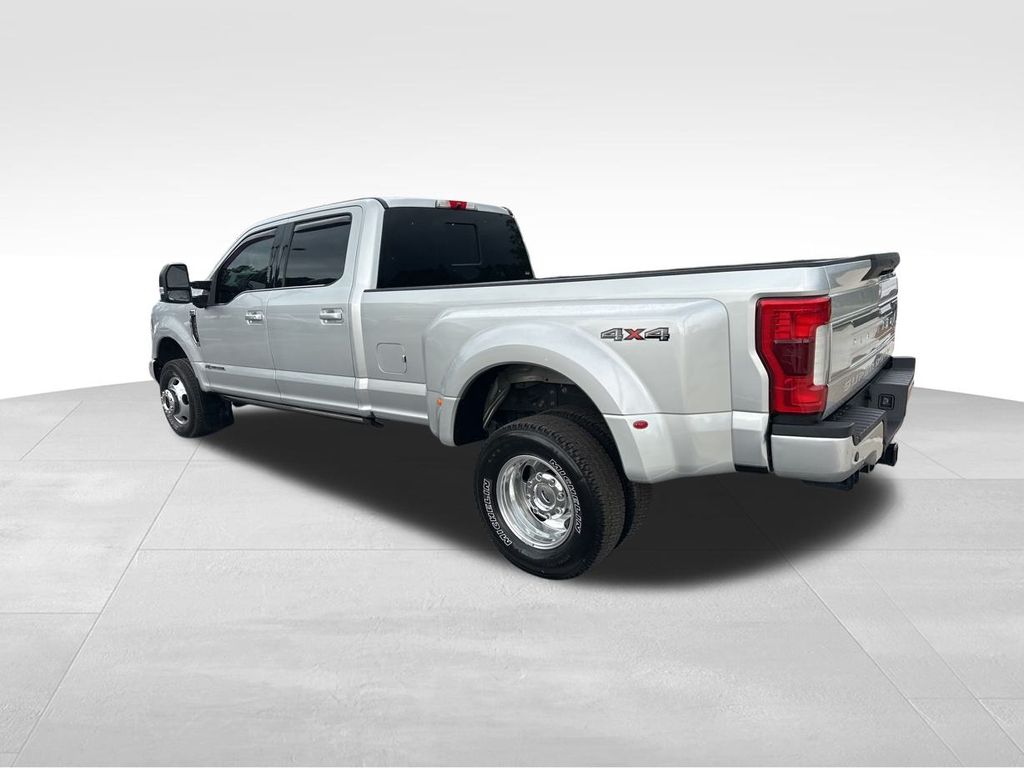 2019 Ingot Silver Metallic Ford Super Duty F-350 DRW Platinum 4X4 Truck