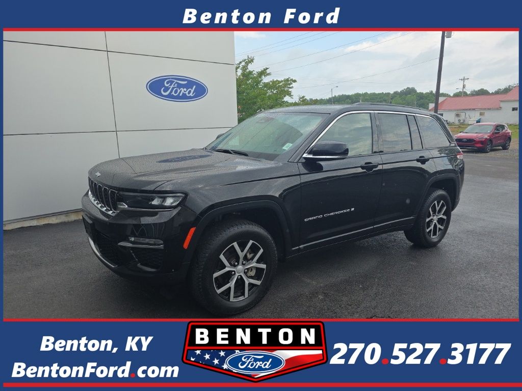 Diamond Black Crystal Pearlcoat 2024 Jeep Grand Cherokee SUV / Crossover Four-Wheel Drive 8-Speed Automatic