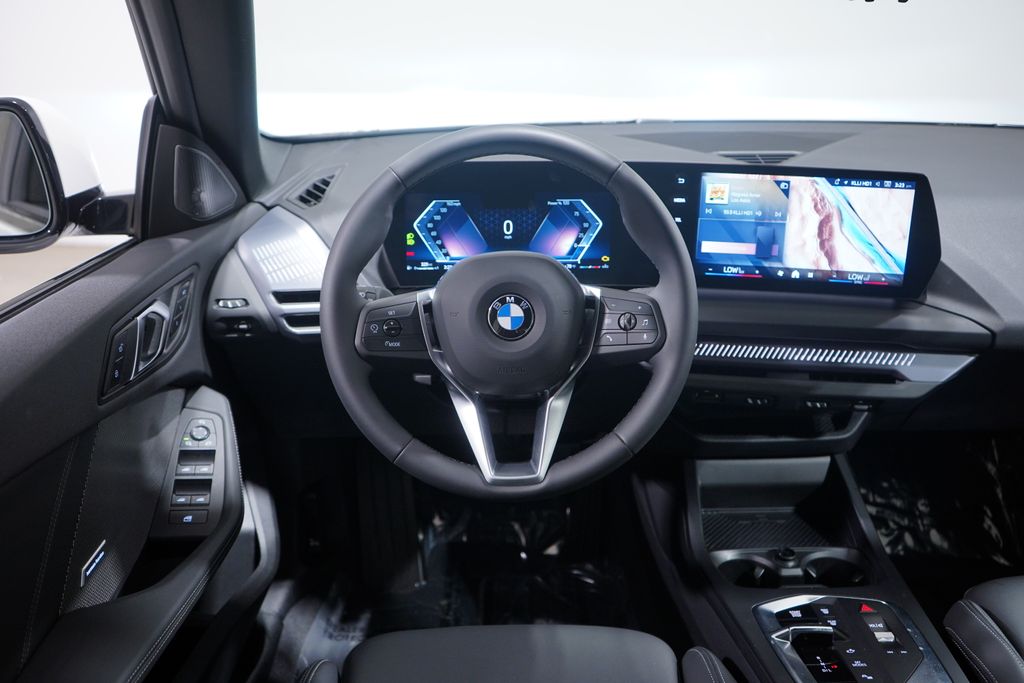 Thumbnail: 2025 BMW 2 Series - 10