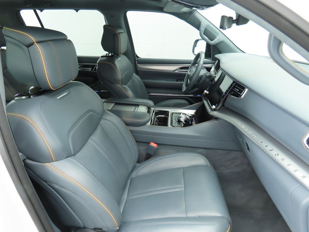 Thumbnail: 2023 Jeep Grand Wagoneer - 19