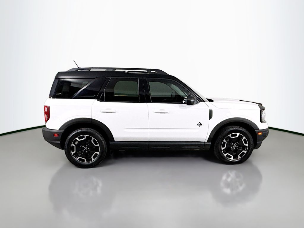 Thumbnail: 2022 Ford Bronco Sport - 4