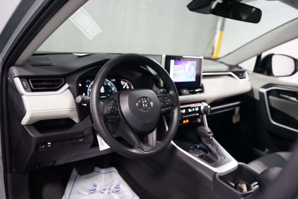Thumbnail: 2025 Toyota RAV4 - 11