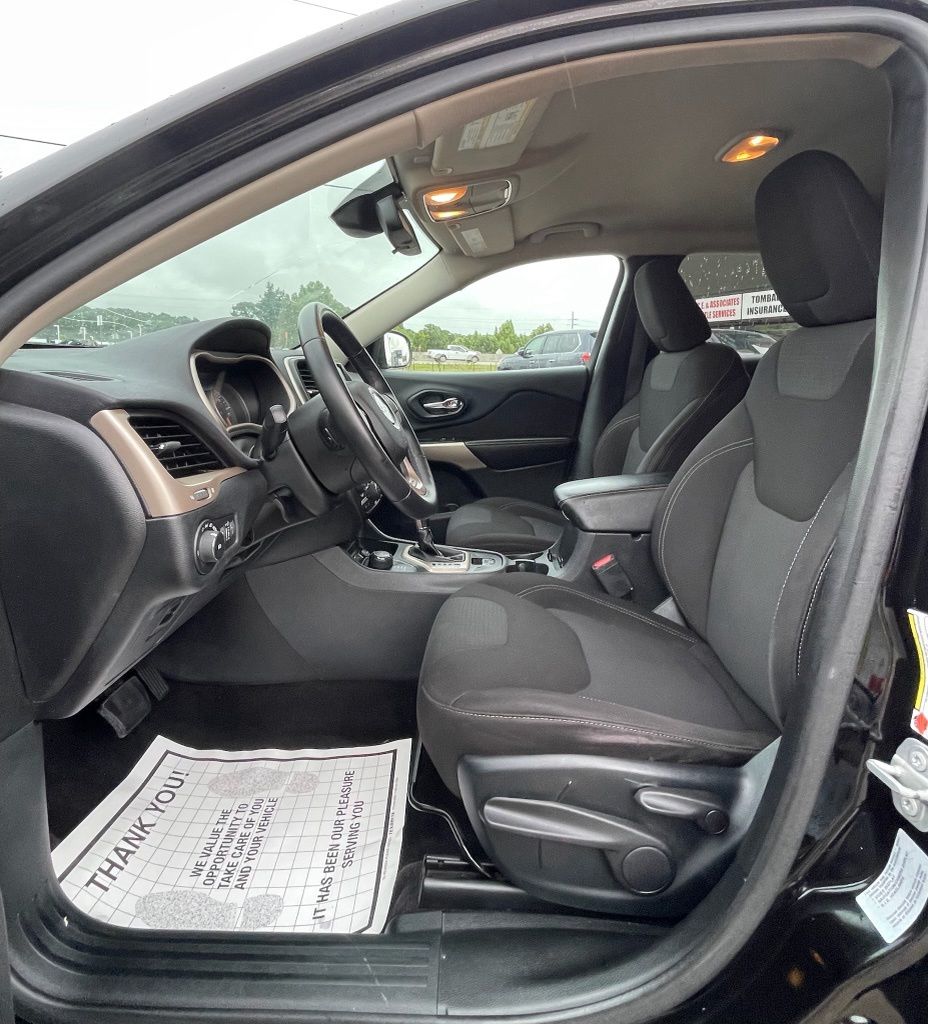 2017 Jeep Cherokee Latitude Black at Community Toyota