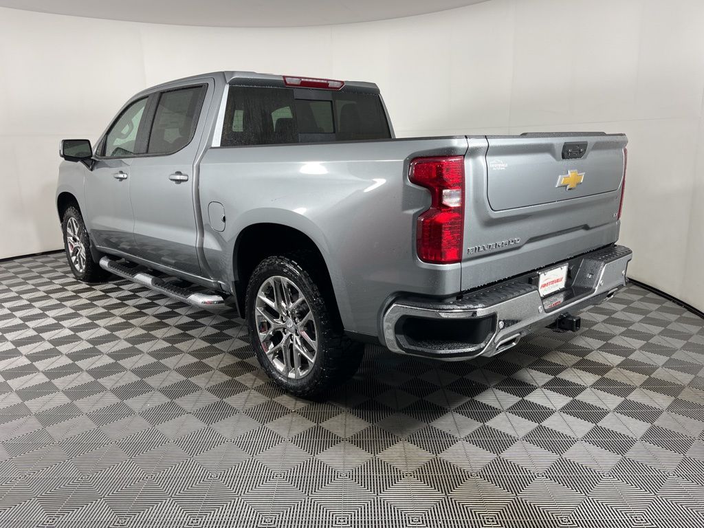 Thumbnail: 2026 Chevrolet Silverado 1500 - 11