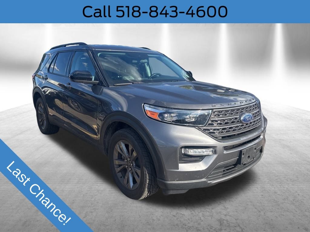 2022 Ford Explorer XLT 202A - 0