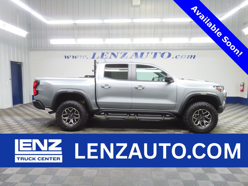 Sterling Gray Metallic 2024 Chevrolet Colorado ZR2 Crew Cab 4WD Pickup Truck Four-Wheel Drive 8-Speed Automatic