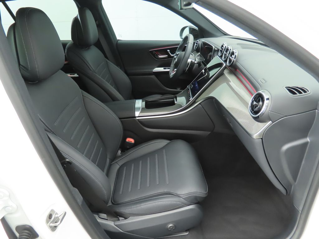 2025 Mercedes-Benz GLC 43 AMG 20