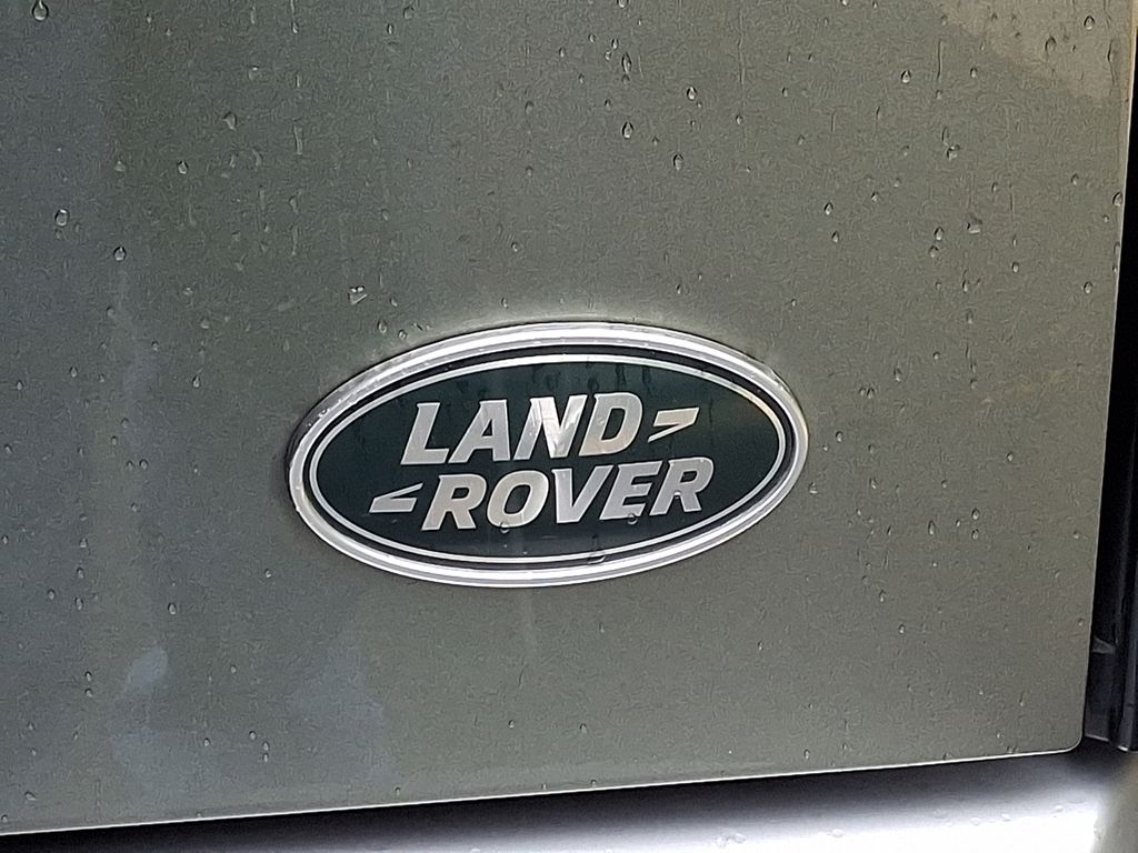 Thumbnail: 2023 Land Rover Defender - 30