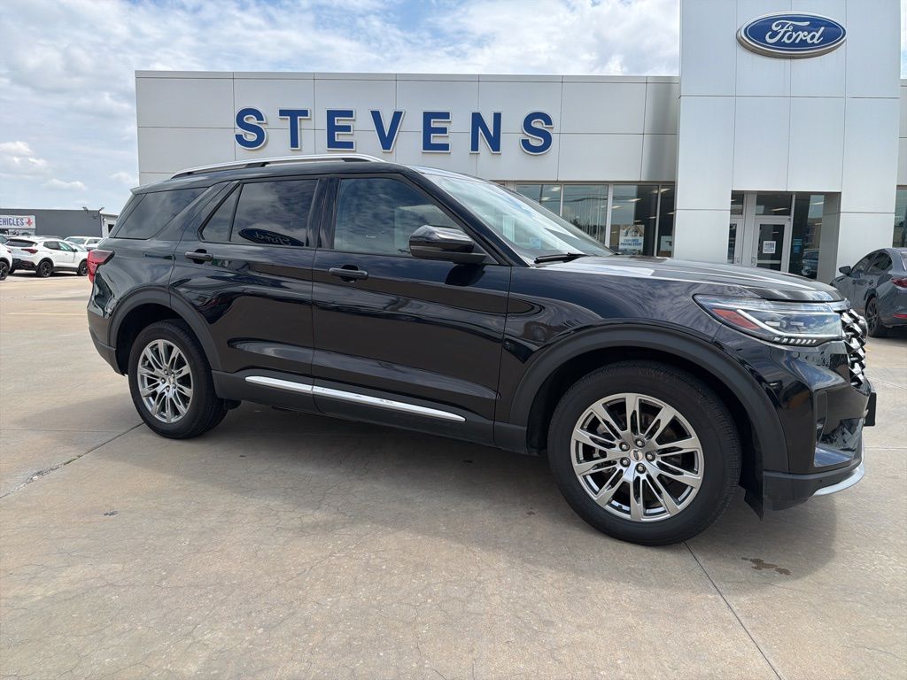 2025 Ford Explorer Platinum AWD