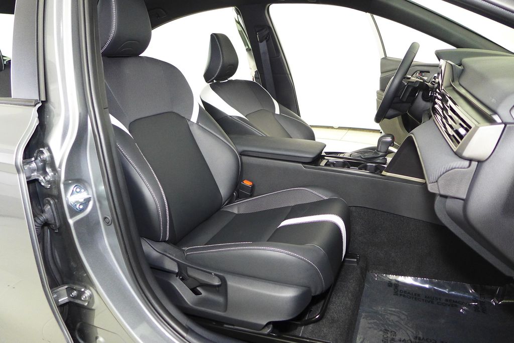 Thumbnail: 2025 Toyota Camry - 18