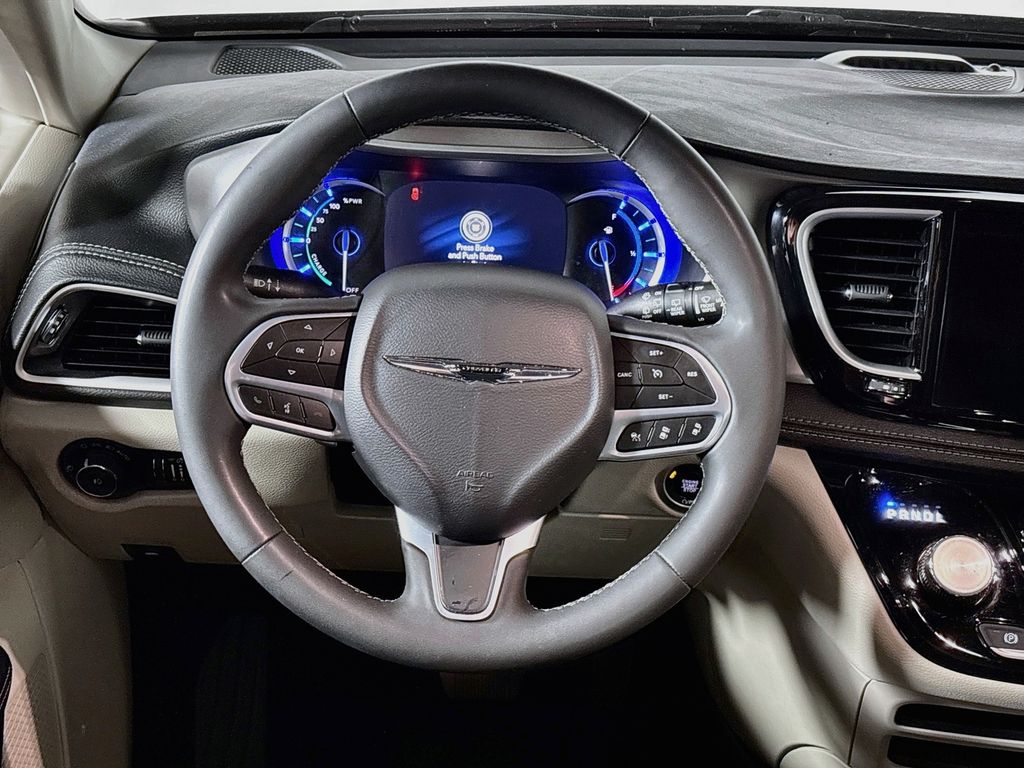 2023 Chrysler Pacifica Hybrid Touring L