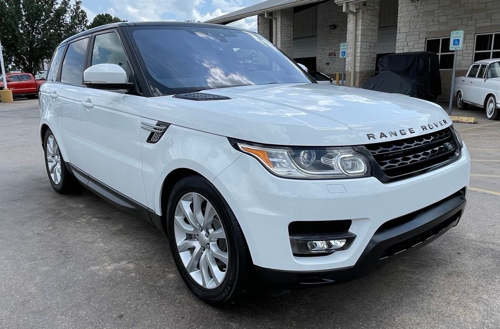 2017 Land Rover Range Rover Sport 3.0L V6 Supercharged HSE - 2