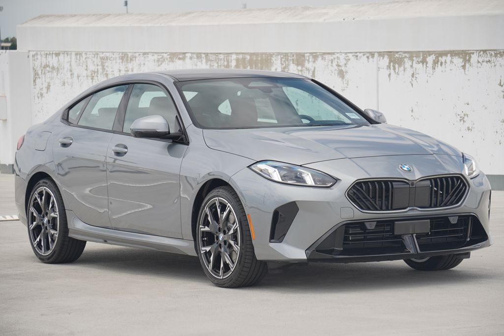 Thumbnail: 2026 BMW 2 Series - 3