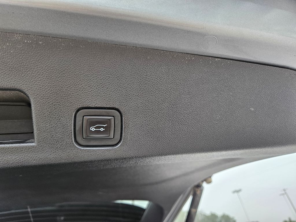 Used 2024 GMC Acadia SUV