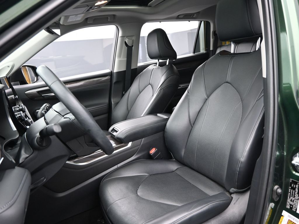 2023 Toyota Highlander Hybrid Limited