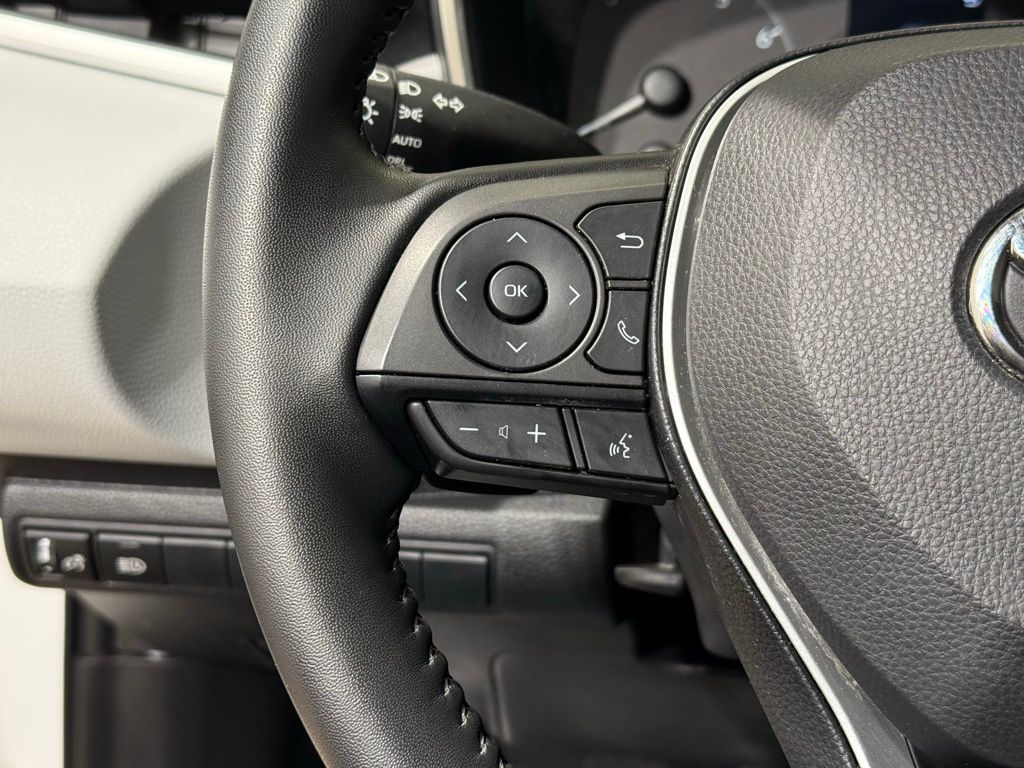 Thumbnail: 2025 Toyota Corolla - 22