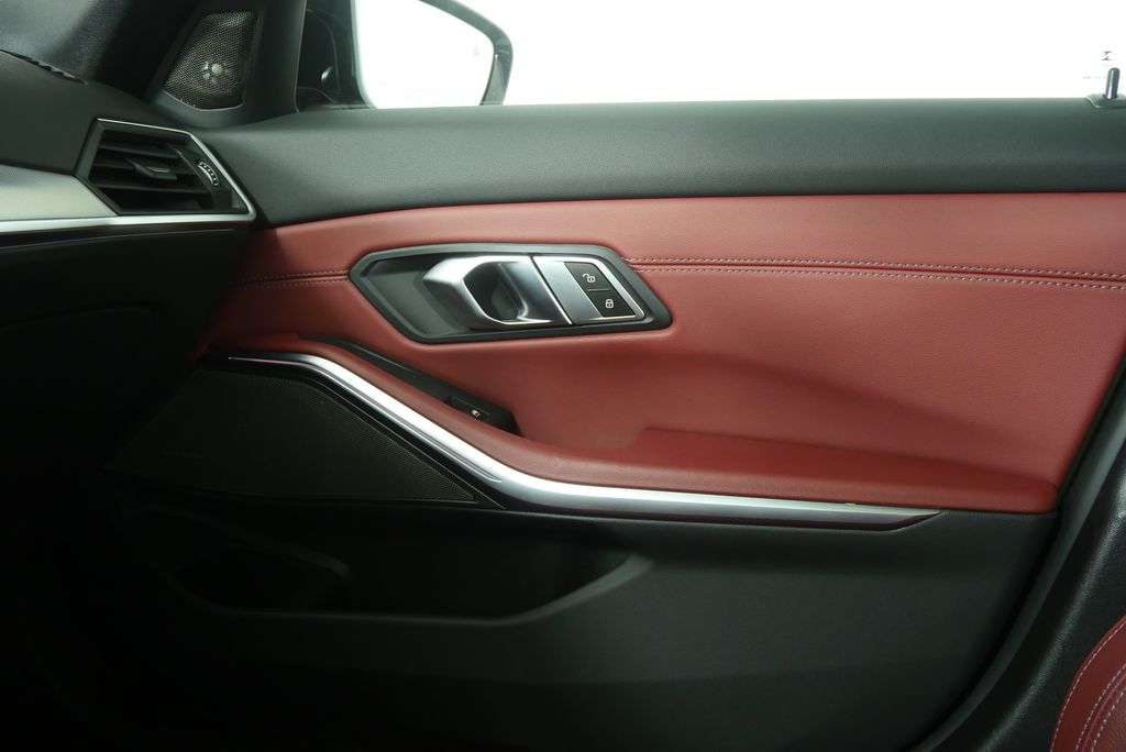 Thumbnail: 2023 BMW 3 Series - 28