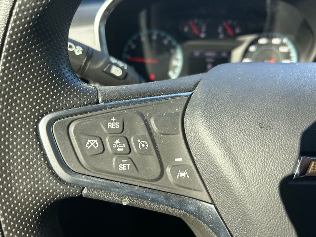 2022 Chevrolet Equinox LS 23