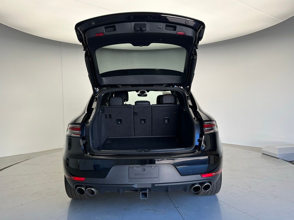 Thumbnail: 2020 Porsche Macan - 18