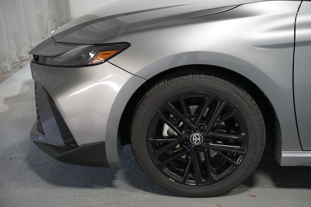 Thumbnail: 2025 Toyota Camry - 5