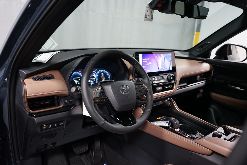 Thumbnail: 2025 Toyota Grand Highlander - 11