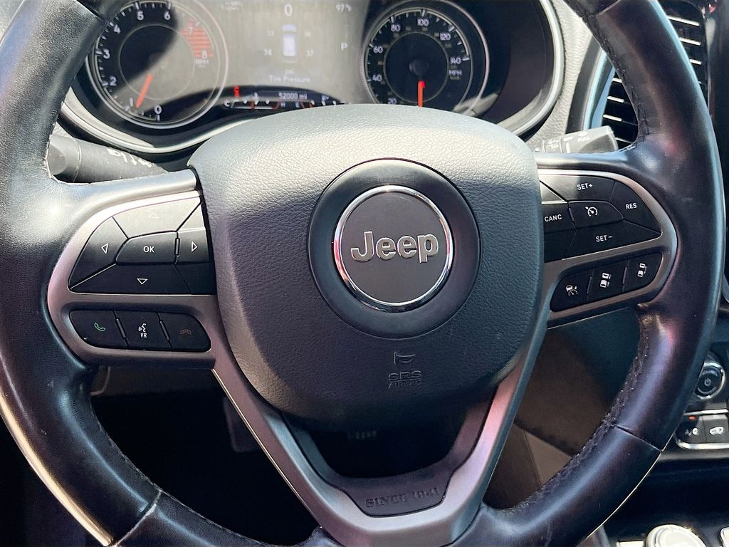 Used 2021 Silver Jeep Limited image 11