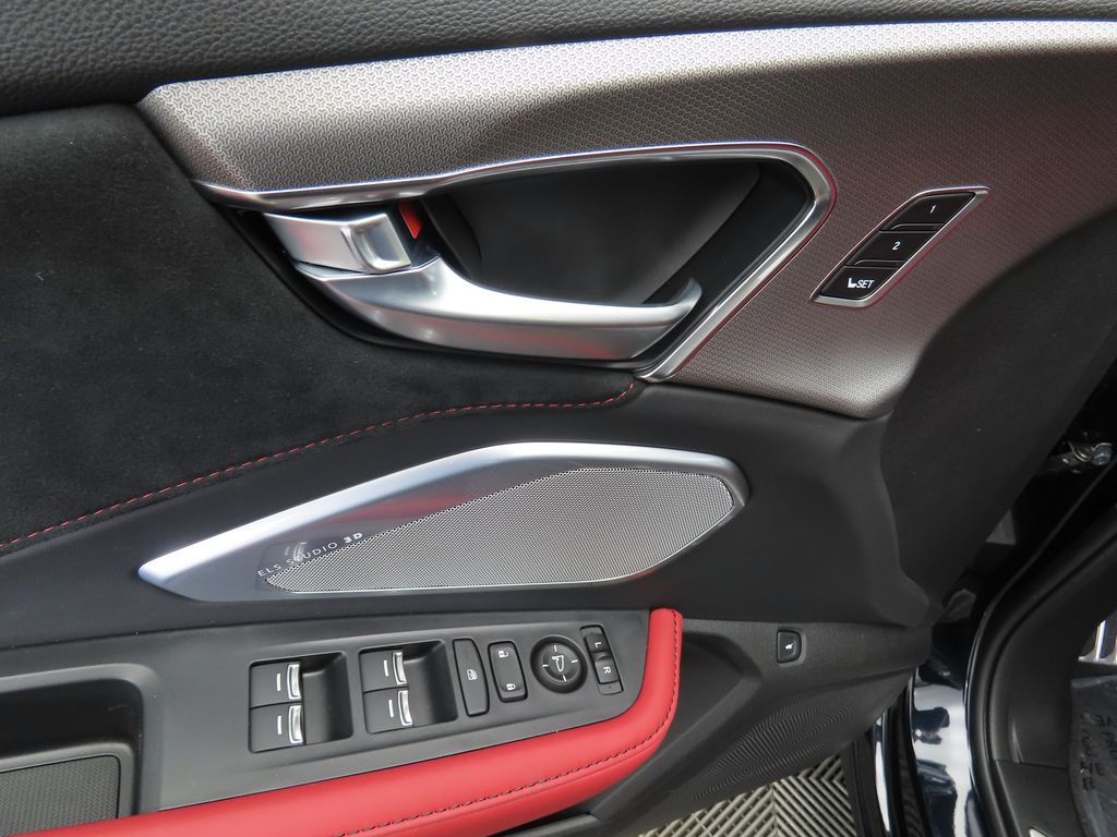 Thumbnail: 2025 Acura RDX - 24