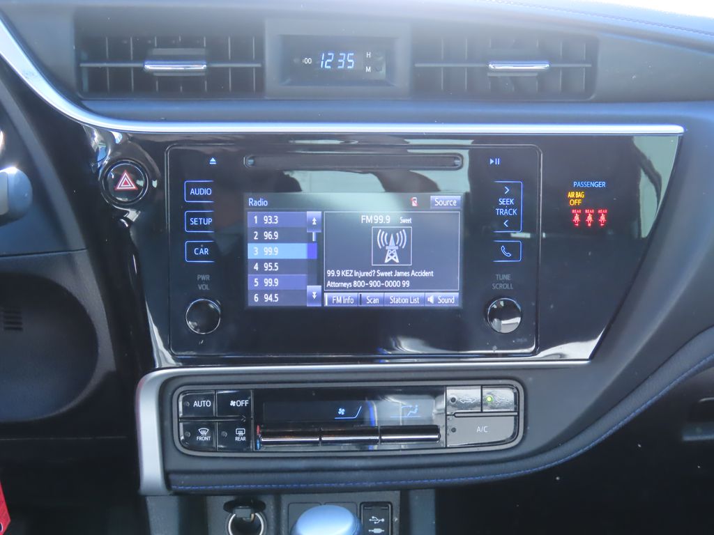 Thumbnail: 2019 Toyota Corolla - 8