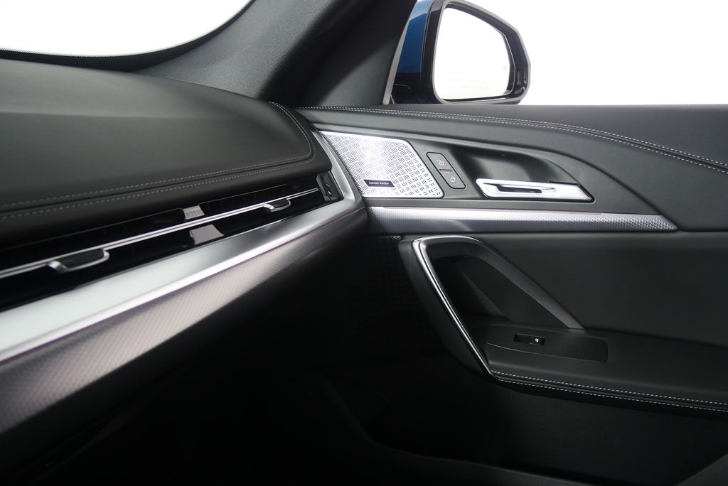 Thumbnail: 2025 BMW X1 - 24