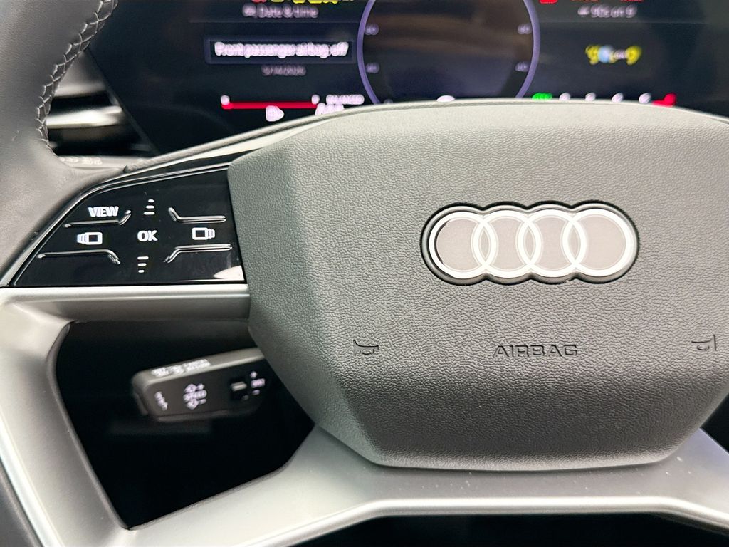 Thumbnail: 2025 Audi Q5 - 11