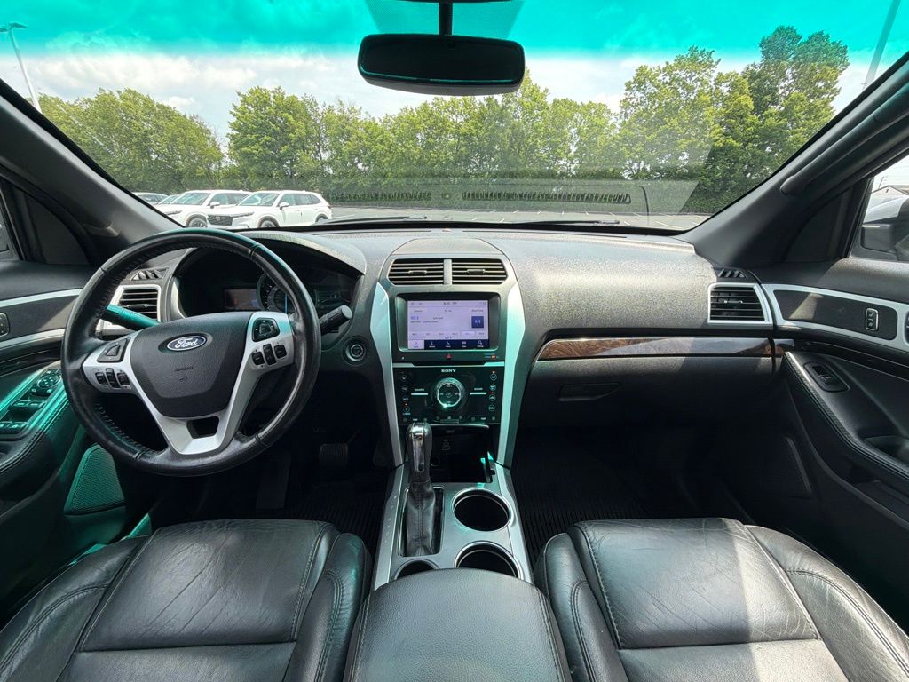 Thumbnail: 2013 Ford Explorer - 12