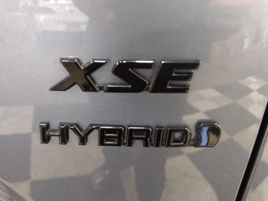 2023 Toyota Corolla Cross Hybrid XSE