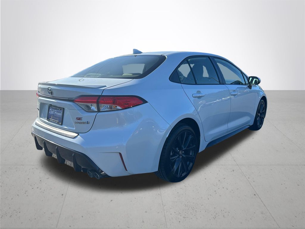 2024 Toyota Corolla Hybrid SE