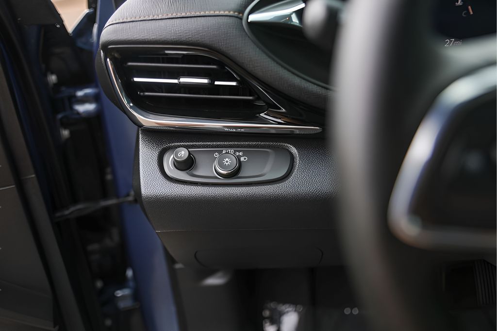 Used Car 2025 Buick Envista  Avenir For Sale Under $35,000 In Austin, Texas