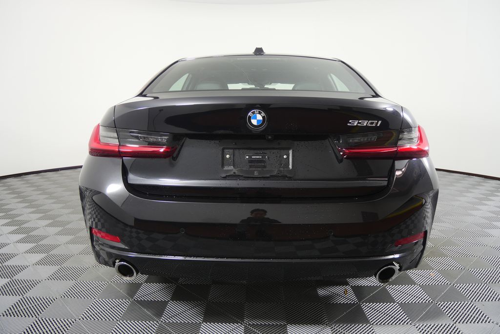 Thumbnail: 2024 BMW 3 Series - 4