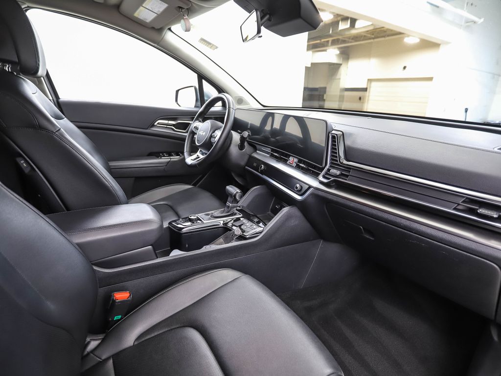 Thumbnail: 2023 Kia Sportage - 30