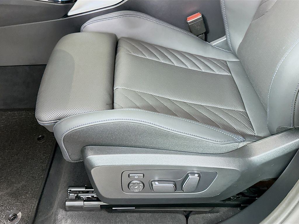 Thumbnail: 2026 BMW X3 - 21