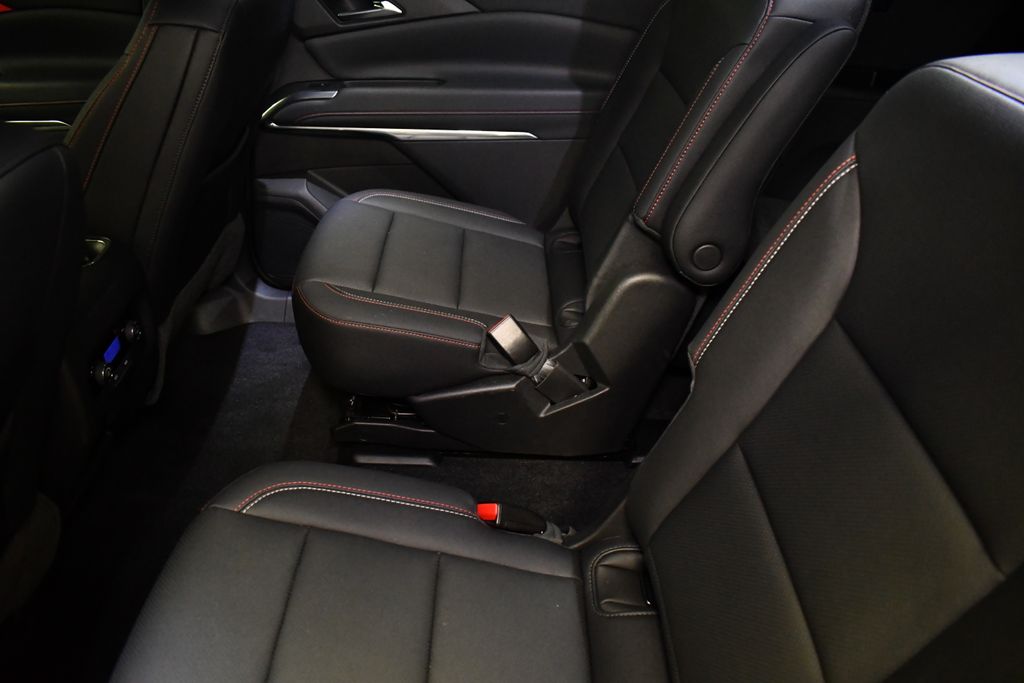 Thumbnail: 2025 Chevrolet Traverse - 27