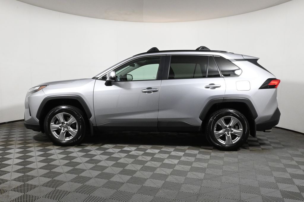 2023 Toyota RAV4 XLE 2